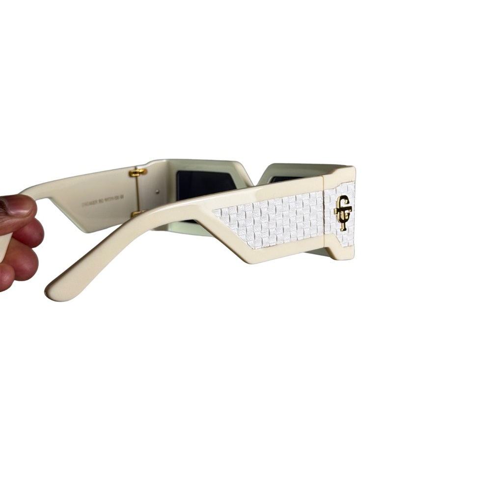 Stylish White Rectangular Sunglasses - image 2